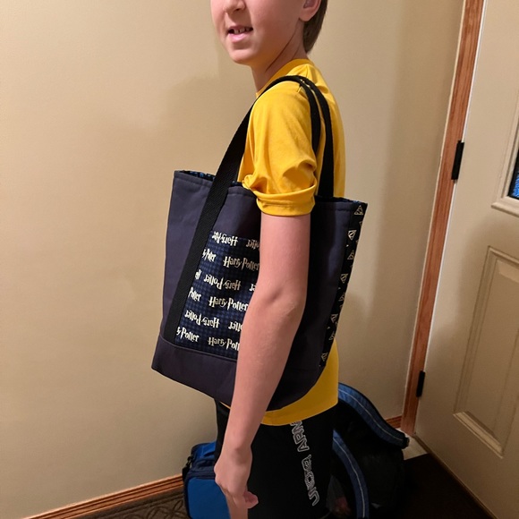 1 LEFT Host Pic! Bumblebee Gnome Canvas Tote Bag Small Yellow Black Handmade - Picture 8 of 10